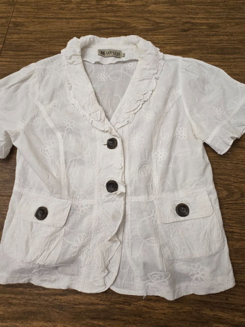 LOUIDA FASHION Women's White Machine Embroidery Design Button-Down Top - Medium
